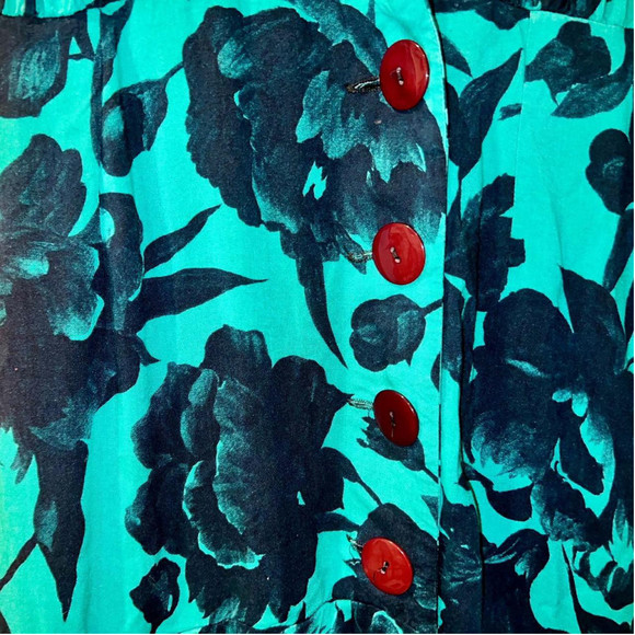 Dresses - Picture 4 of 5